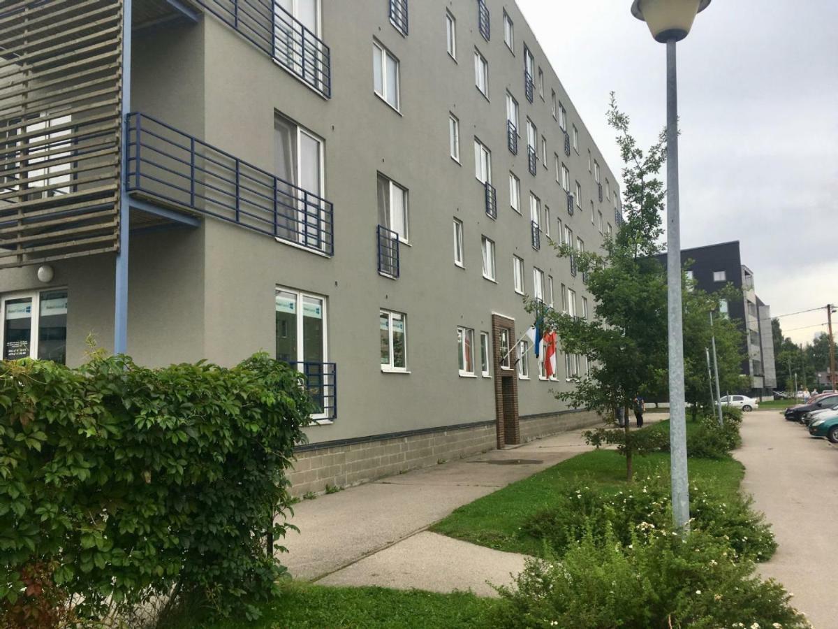 Apartment Near Centre Tartu Kültér fotó